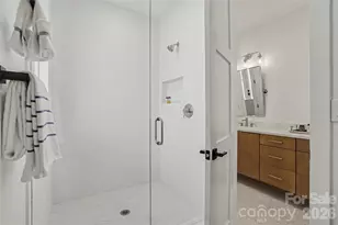 915 Laurel Creek Ln, Charlotte, NC 28211 - Photo 29