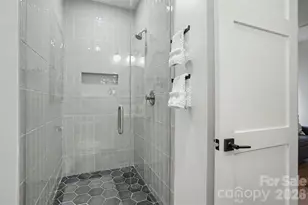 915 Laurel Creek Ln, Charlotte, NC 28211 - Photo 35