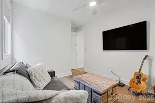 915 Laurel Creek Ln, Charlotte, NC 28211 - Photo 7