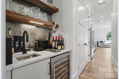 915 Laurel Creek Lane, Charlotte, NC 28211 - Photo 17