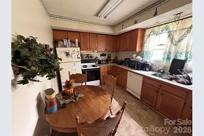 731 E 3rd Avenue, Gastonia, NC 28054 - Photo 17