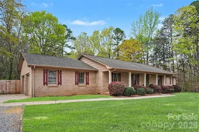 4027 Oakdale Road, Charlotte, NC 28216 - Photo 3