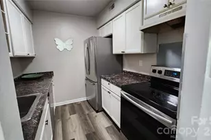 133 Orchard Trace Ln, Charlotte, NC 28213 - Photo 5