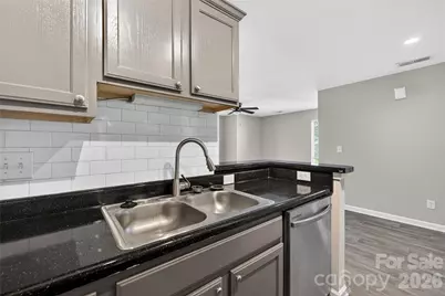 8124 Tremaine Court, Charlotte, NC 28227 - Photo 11