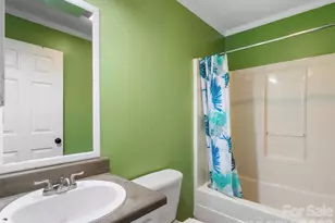 174 Wellington St, Asheville, NC 28806 - Photo 17