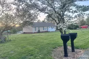 26024 Hobert Rd, Albemarle, NC 28001 - Photo 5