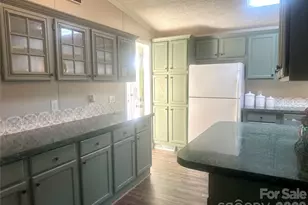 26024 Hobert Rd, Albemarle, NC 28001 - Photo 19