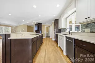 8 Covewood Rd, Asheville, NC 28805 - Photo 5