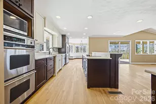 8 Covewood Rd, Asheville, NC 28805 - Photo 3