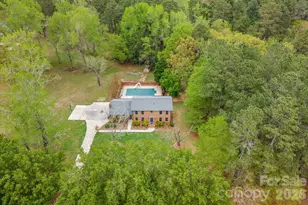 207 Williamsburg Ln, Wadesboro, NC 28170 - Photo 7