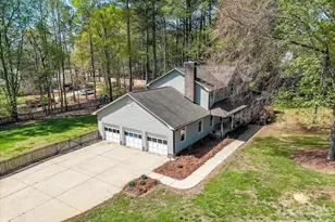 142 Scotland Dr, Mooresville, NC 28115 - Photo 3