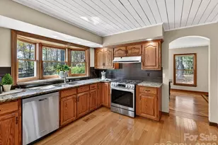 142 Scotland Dr, Mooresville, NC 28115 - Photo 11