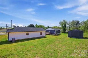 177 Duke St, Granite Falls, NC 28630 - Photo 5