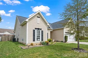 115 Kristens Ct Dr, Mooresville, NC 28115 - Photo 3