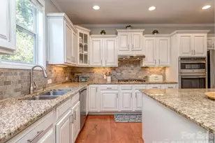 2008 Shalford Ln, Matthews, NC 28104 - Photo 13