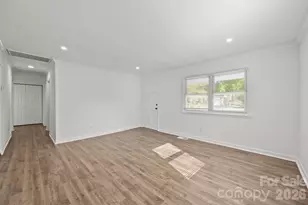 2309 Longleaf Dr, Charlotte, NC 28210 - Photo 13