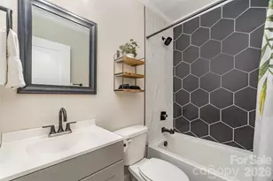 2601 Ashley Rd, Charlotte, NC 28208 - Photo 15