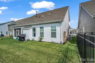 255 Fox Cove Rd, Hendersonville, NC 28792 - Photo 5