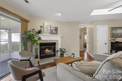 551 Woodfield Lane, Hendersonville, NC 28791 - Photo 5