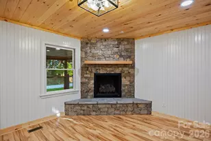 327 Flat Ridge Dr, Lake Toxaway, NC 28774 - Photo 15