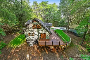 327 Flat Ridge Dr, Lake Toxaway, NC 28774 - Photo 13