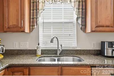 6319 Highland Commons Road, Charlotte, NC 28269 - Photo 11