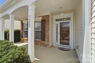 6319 Highland Commons Rd, Charlotte, NC 28269 - Photo 3