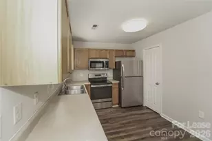 5705 Kelden Walker Ln, Charlotte, NC 28269 - Photo 5