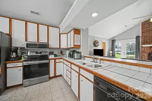 2020 Fieldridge Ln, Monroe, NC 28110 - Photo 13