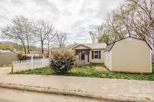 69 W Crawford St, Old Fort, NC 28762 - Photo 3