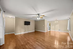 73 Waters Rd, Asheville, NC 28805 - Photo 9