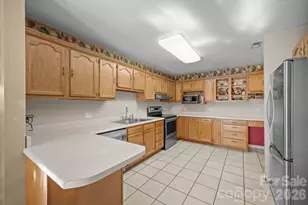 73 Waters Rd, Asheville, NC 28805 - Photo 13