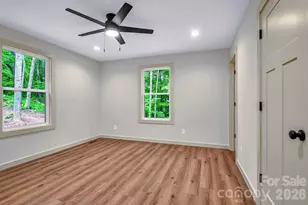 1282 Old Country Rd, Waynesville, NC 28786 - Photo 9