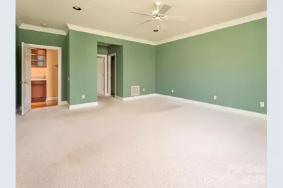 124 Towne Place Drive, Hendersonville, NC 28792 - Photo 13