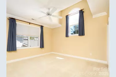 124 Towne Place Drive, Hendersonville, NC 28792 - Photo 23