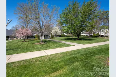 124 Towne Place Drive, Hendersonville, NC 28792 - Photo 27