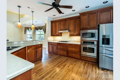 124 Towne Place Drive, Hendersonville, NC 28792 - Photo 5