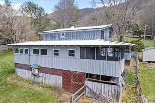 838 Hidden Valley Rd, Clyde, NC 28721 - Photo 9