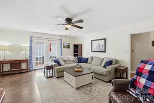 7245 Hopeton Rd, Charlotte, NC 28210 - Photo 3