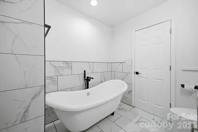 1413 Hateras Avenue, Charlotte, NC 28216 - Photo 15