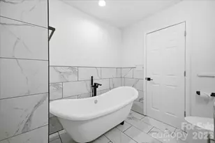 1413 Hateras Ave, Charlotte, NC 28216 - Photo 15