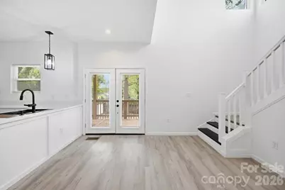 1413 Hateras Avenue, Charlotte, NC 28216 - Photo 11