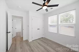 1413 Hateras Ave, Charlotte, NC 28216 - Photo 17