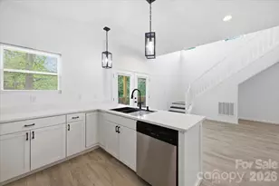 1413 Hateras Ave, Charlotte, NC 28216 - Photo 7