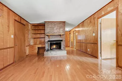 201 N Pine Street, Lowell, NC 28098 - Photo 9