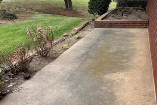 819 N Piedmont Ave, Kings Mountain, NC 28086 - Photo 3