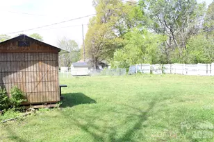 718 Live Oak St, Shelby, NC 28151 - Photo 7