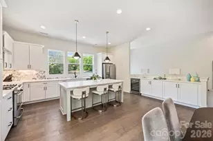 1500 Hawthorne Ln, Charlotte, NC 28205 - Photo 11