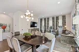 1500 Hawthorne Ln, Charlotte, NC 28205 - Photo 3