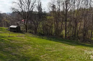 309 Morehead Dr, Marion, NC 28752 - Photo 7